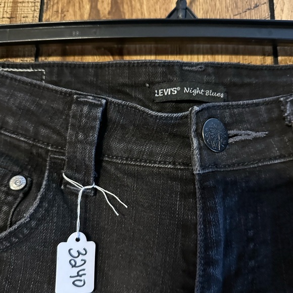 GUC Levi’s denim jeans. Size 9. Juniors. - Picture 6 of 12